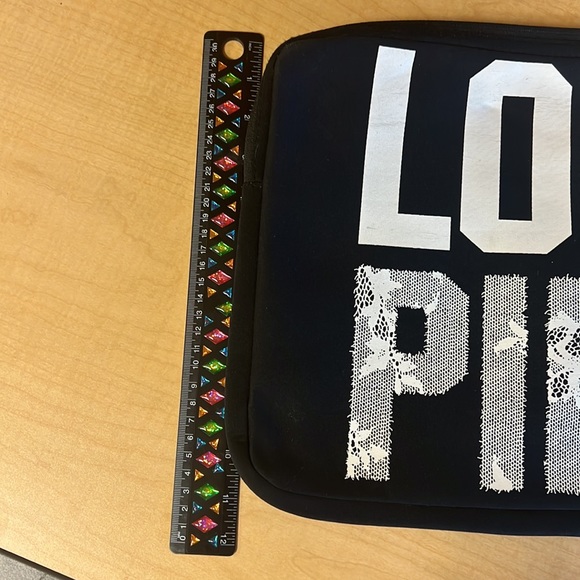 Victorias Secret Padded Zippered Laptop Case - Picture 4 of 5